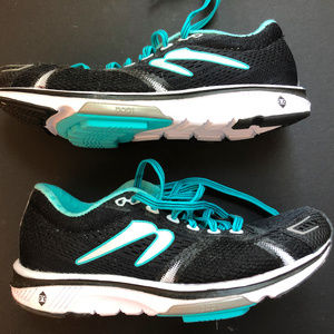 Newton Women's Gravity 7 - Black/Teal (W000218)